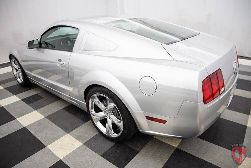 2009 Ford Mustang Iacocca Silver 45th Anniversary Edition #14, photo 4