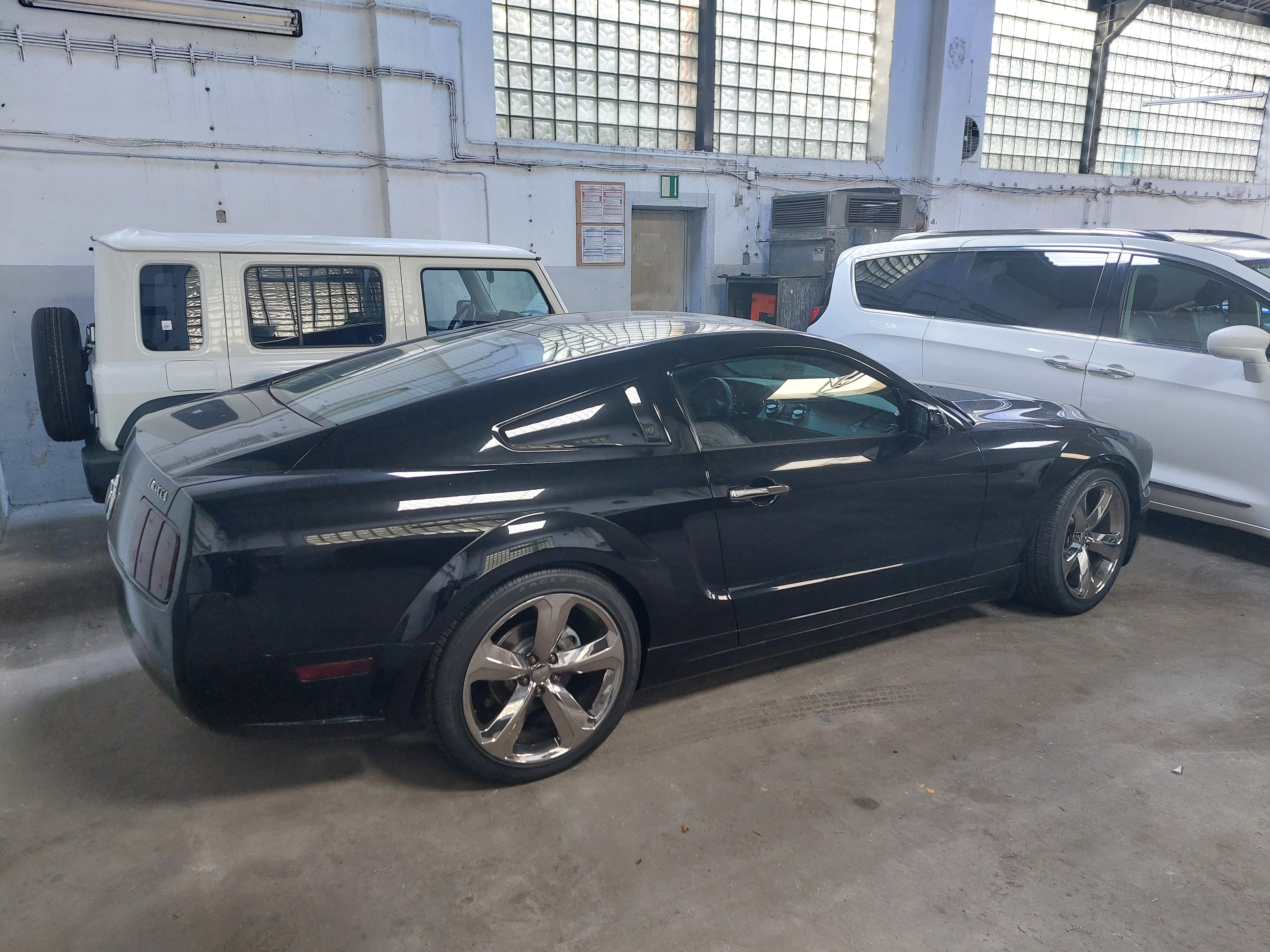 2009 Ford Mustang Iacocca Silver 45th Anniversary Edition #40, photo 7