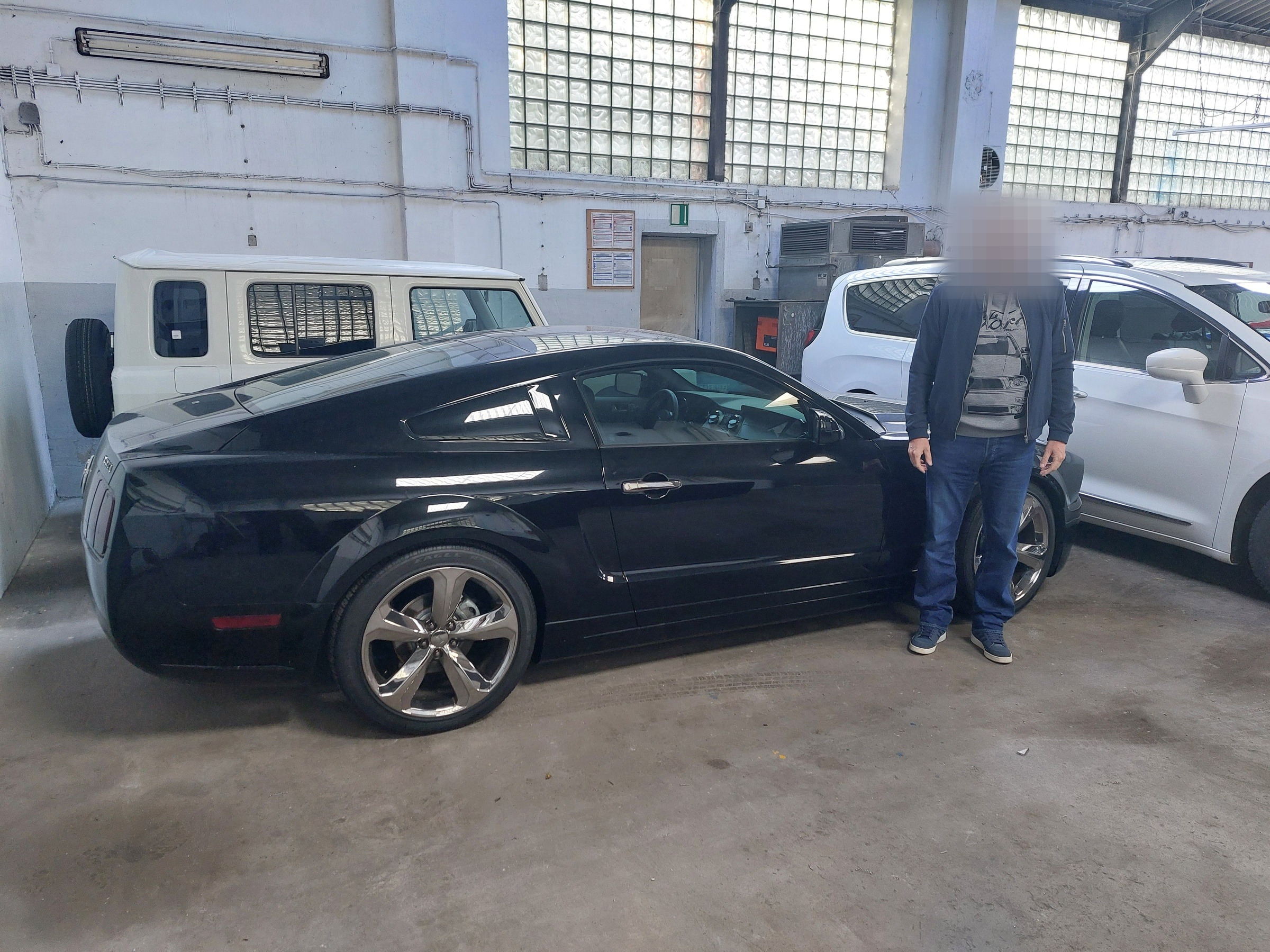 2009 Ford Mustang Iacocca Silver 45th Anniversary Edition #40, Black